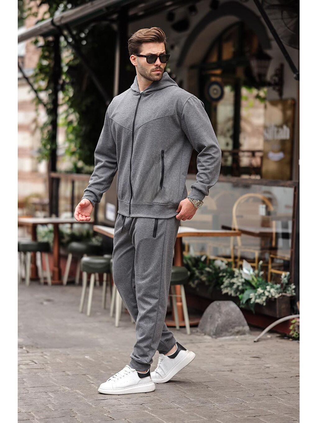 Antrasit Kapüşonlu Rahat Kesim Erkek Eşofman Takımı E7330-2