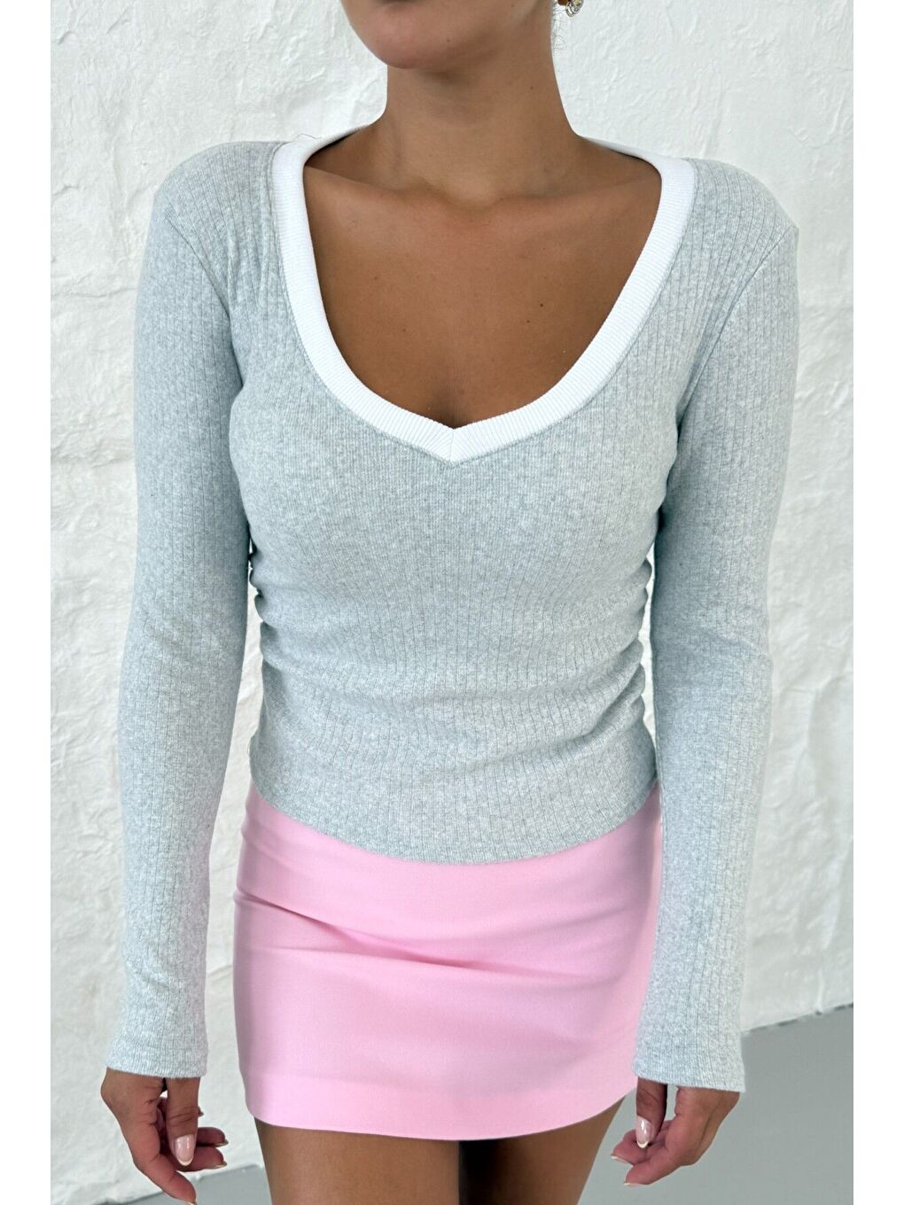 Kadın Gri V Yakalı Biyeli Uzun Kollu İnterlok Bluz-5