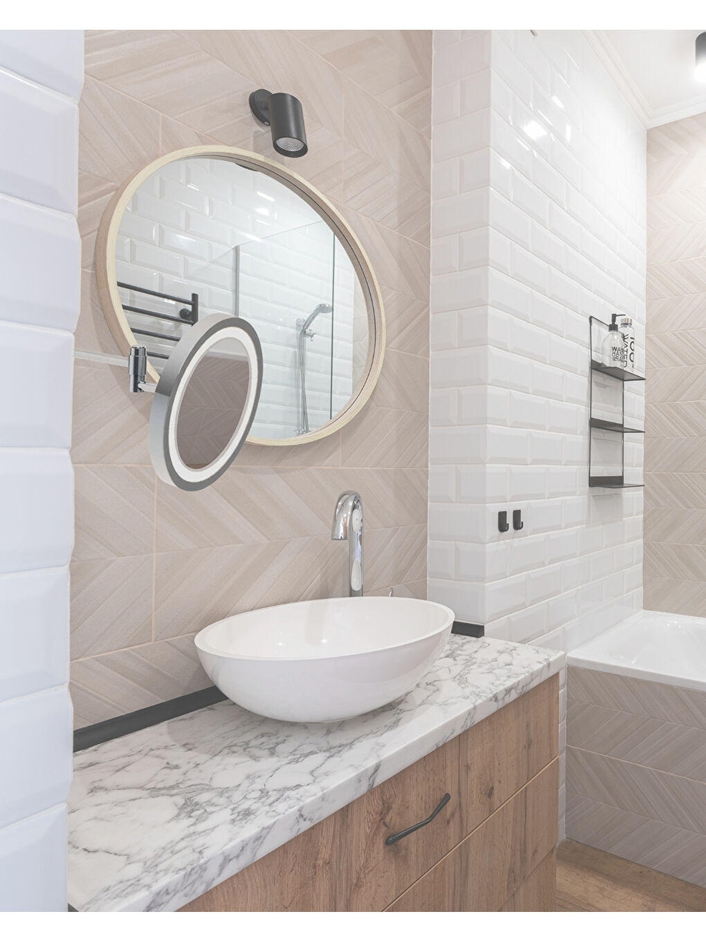 Duvara Monte Led Işıklı Krom Makyaj Aynası | Zoom Özellikli Premium Kozmetik Ayna | Otel Buklet Seri-5