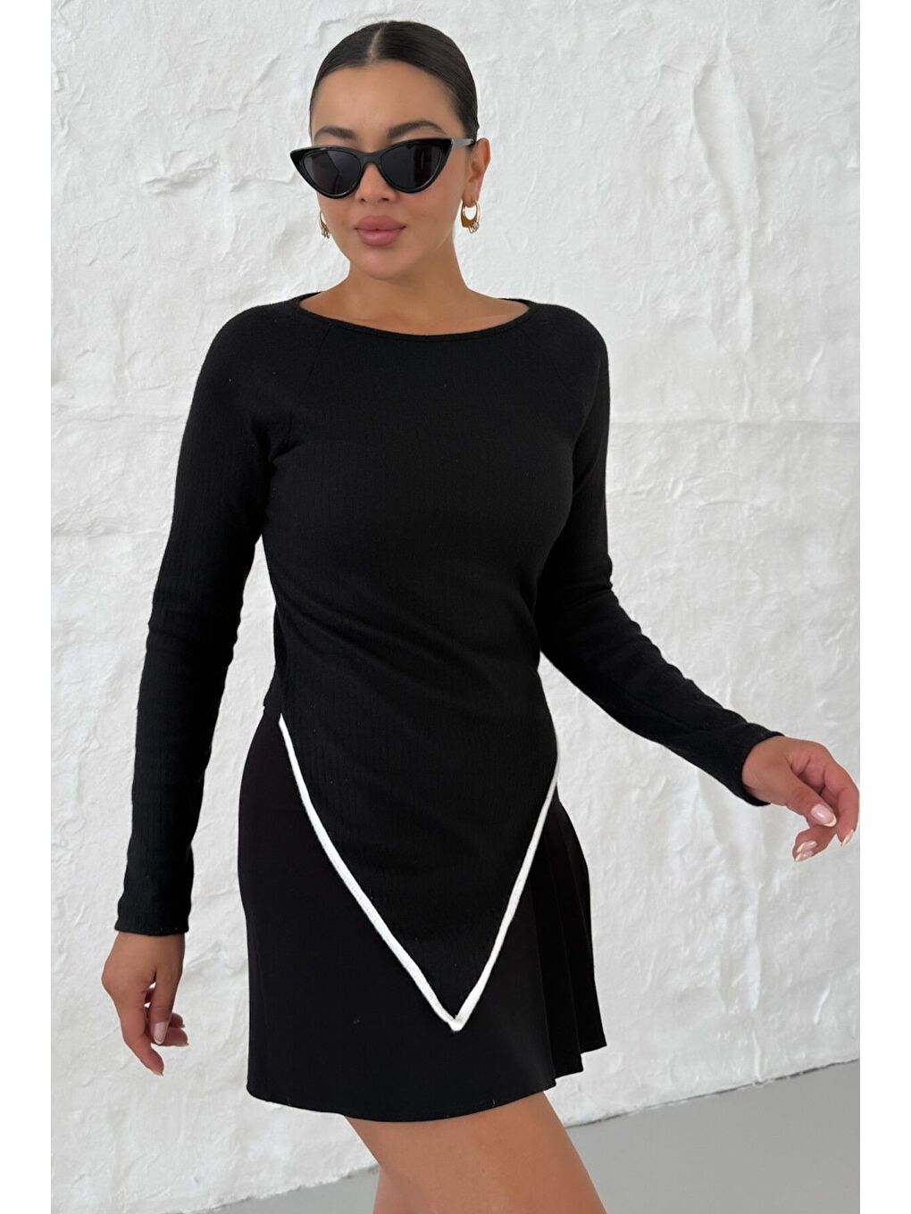 Kadın Siyah Kayık Yakalı V Kesim Biyeli İnterlok Bluz-3