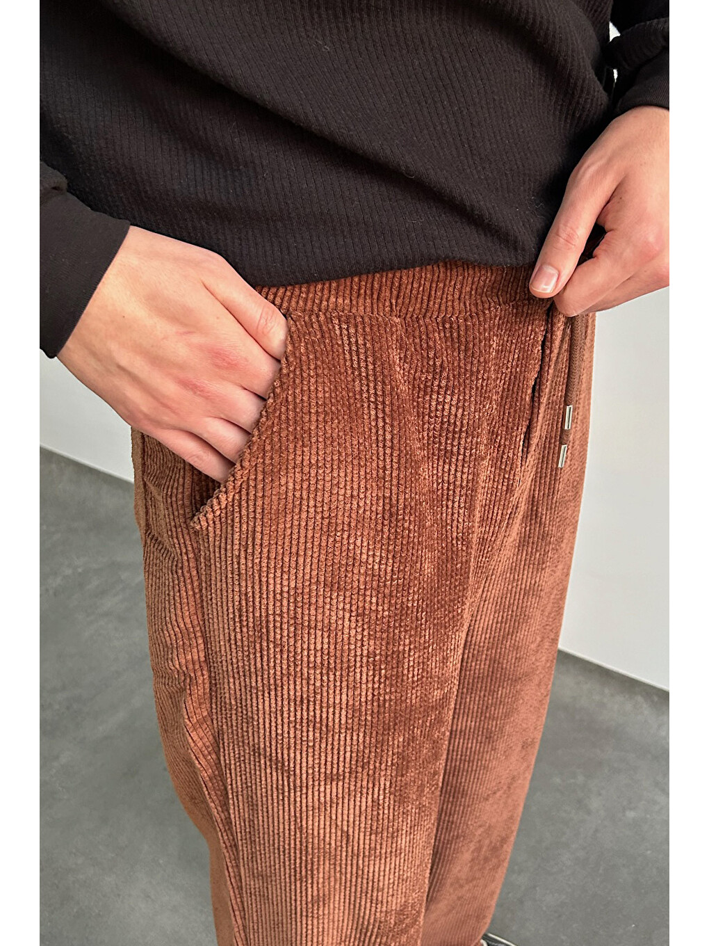 Kahverengi Erkek Beli Lastikli Baggy Kalıp Kadife Pantolon-4