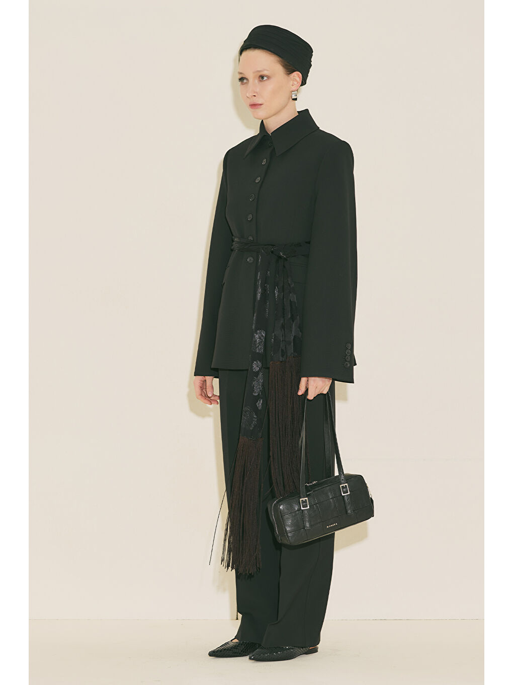 Püskül Detaylı Şal Siyah-2