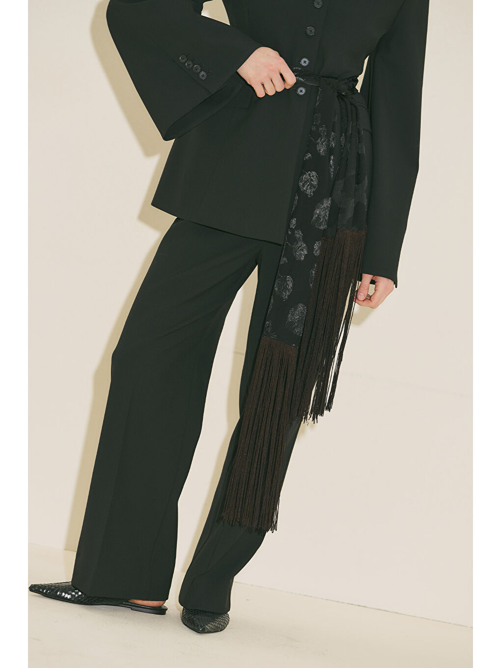 Püskül Detaylı Şal Siyah-6