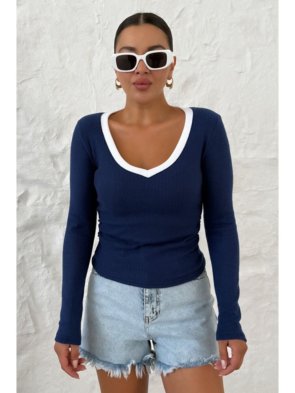 Kadın Lacivert V Yakalı Biyeli Uzun Kollu İnterlok Bluz-1