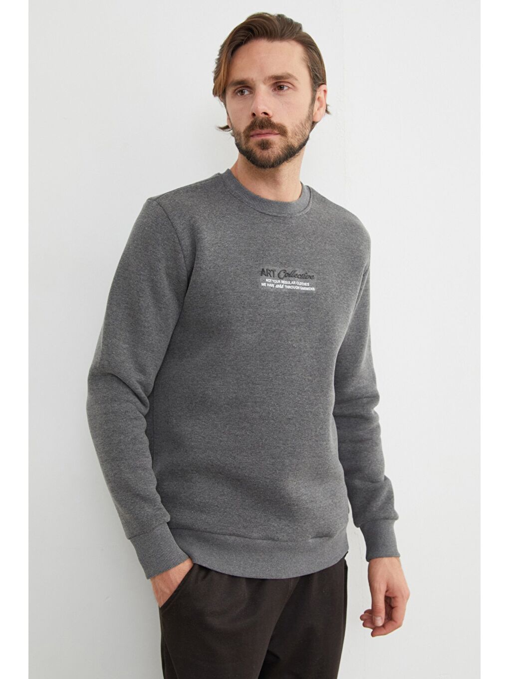 Antrasit 3 İplik Art Collective Kabartma Baskılı Büyük Beden Sweatshirt-1
