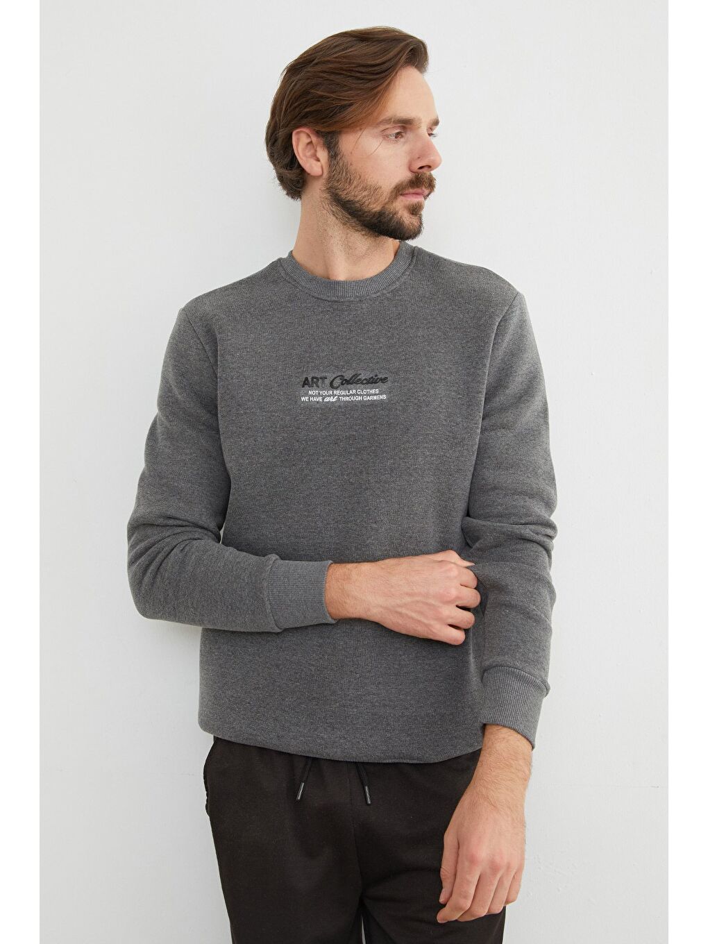 Antrasit 3 İplik Art Collective Kabartma Baskılı Büyük Beden Sweatshirt-4