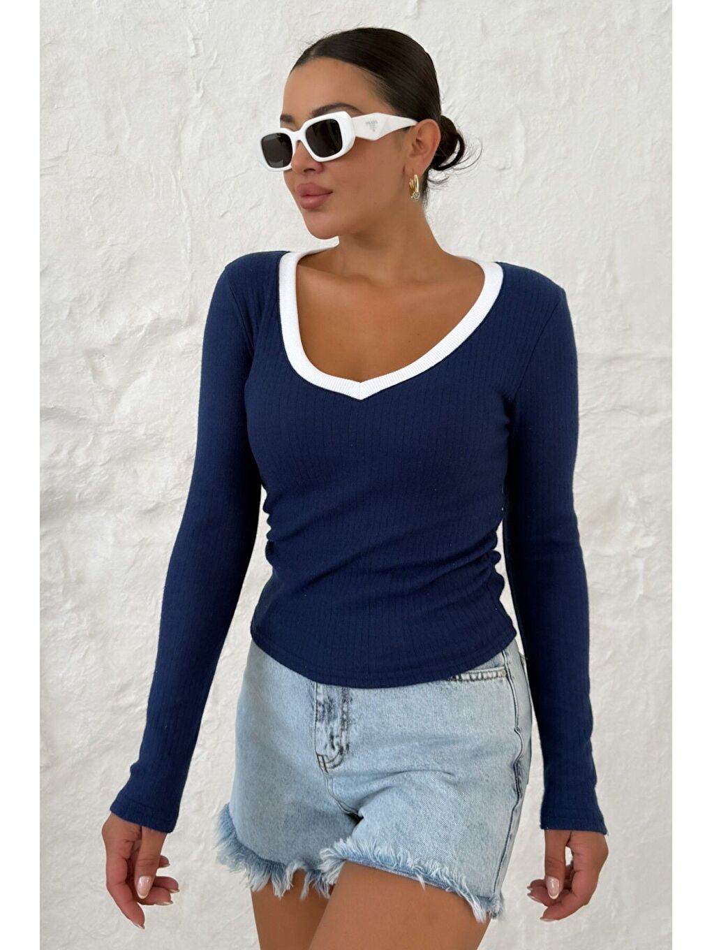 Kadın Lacivert V Yakalı Biyeli Uzun Kollu İnterlok Bluz-3