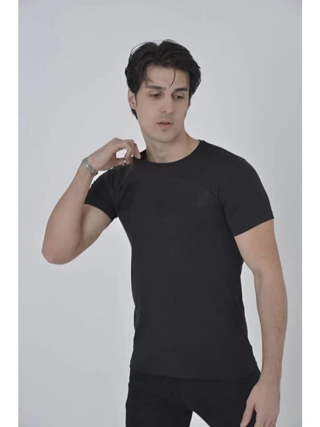 Unisex Göğüs File Aksesuarlı T-shirt - Siyah