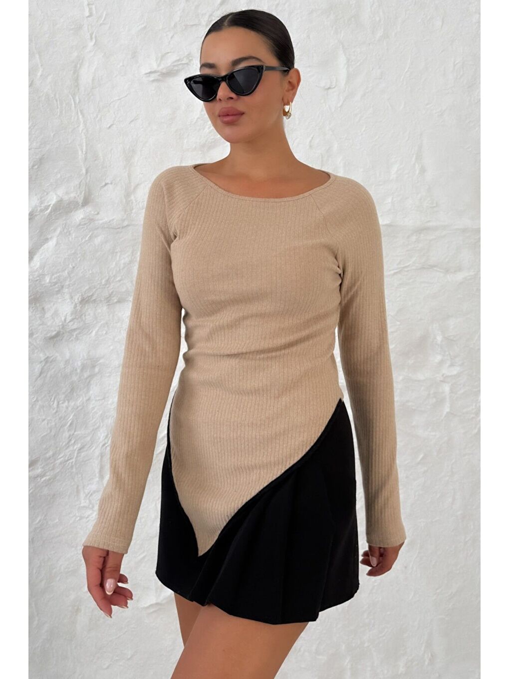 Kadın Bej Kayık Yakalı V Kesim Biyeli İnterlok Bluz