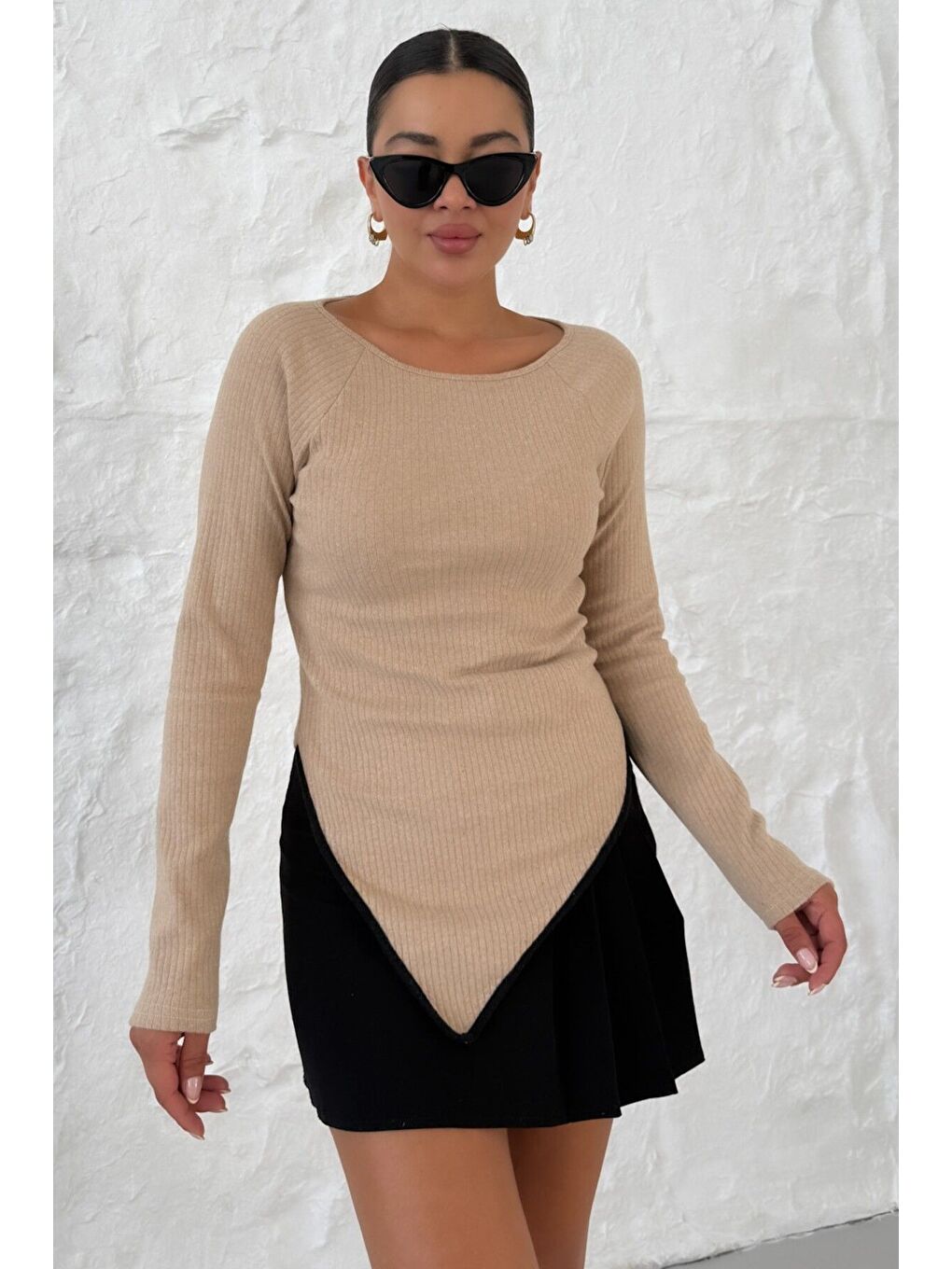 Kadın Bej Kayık Yakalı V Kesim Biyeli İnterlok Bluz-2