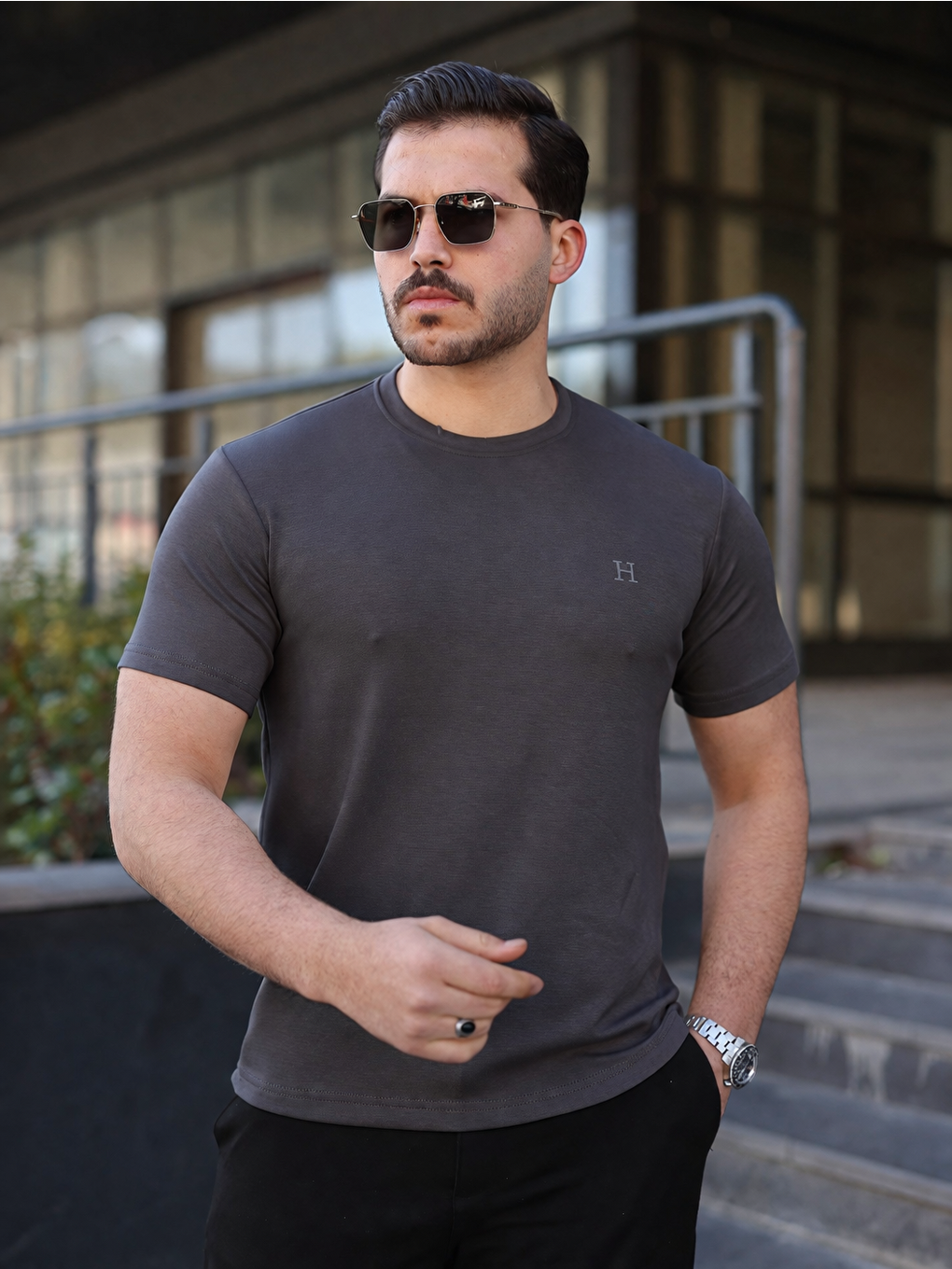 Gri Erkek Kısa Kol Yazlık Baskılı Füme Dar Tişört-1