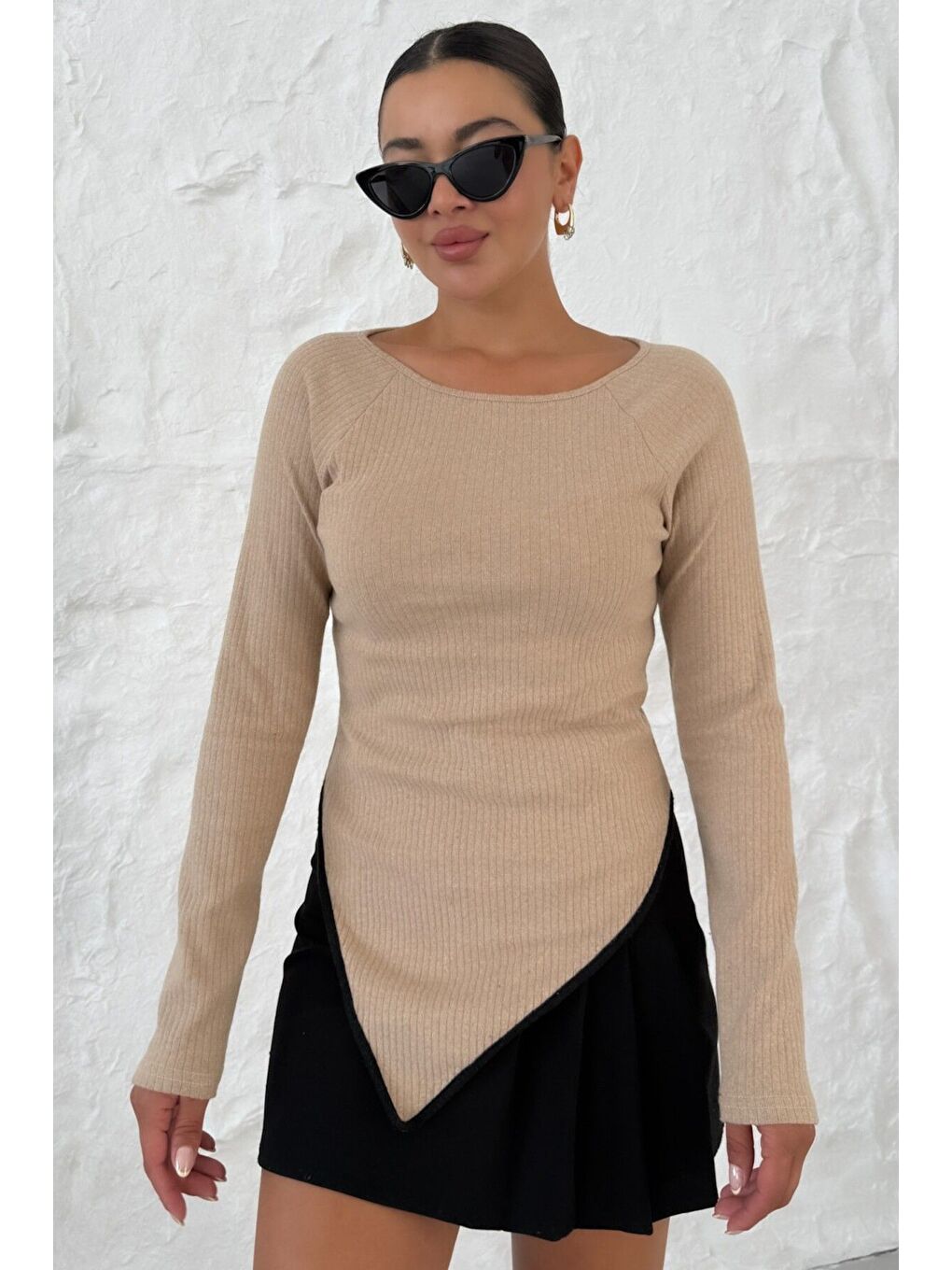 Kadın Bej Kayık Yakalı V Kesim Biyeli İnterlok Bluz-4