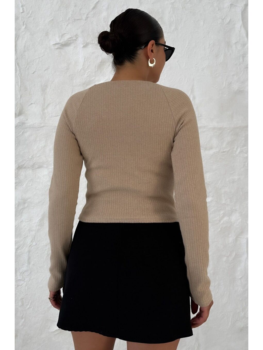 Kadın Bej Kayık Yakalı V Kesim Biyeli İnterlok Bluz-5