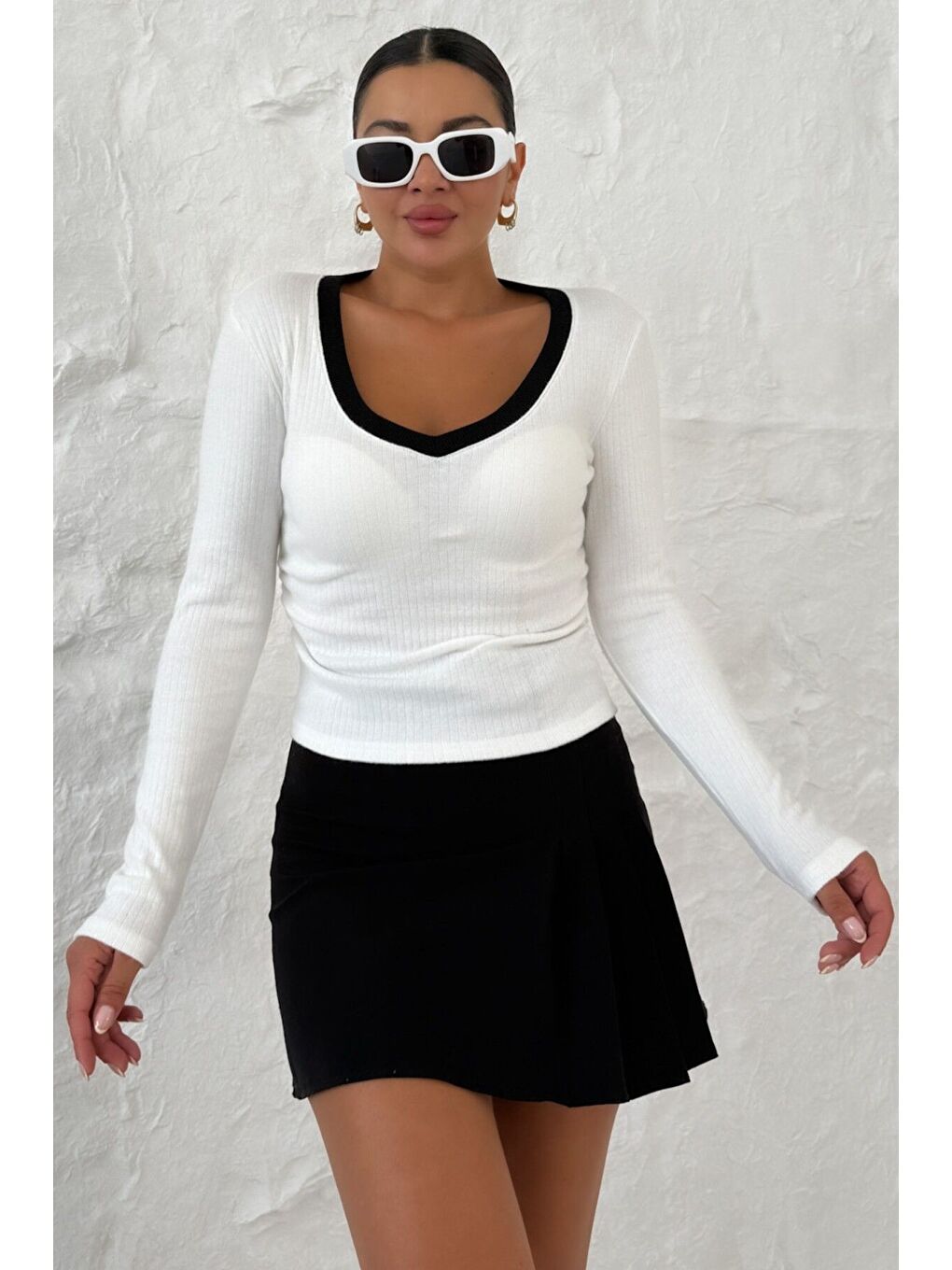 Kadın Beyaz V Yakalı Biyeli Uzun Kollu İnterlok Bluz