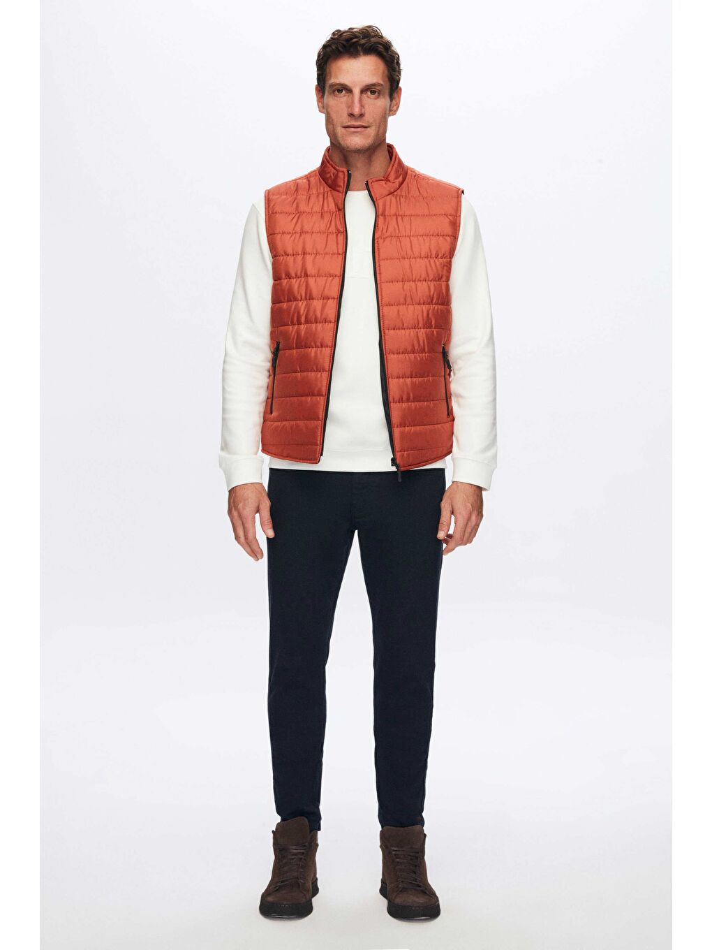 Kahverengi Regular Fit Kiremit Dik Yaka Elyaf Dolgulu Mevsimlik Fermuarlı Şişme Yelek Mont-5