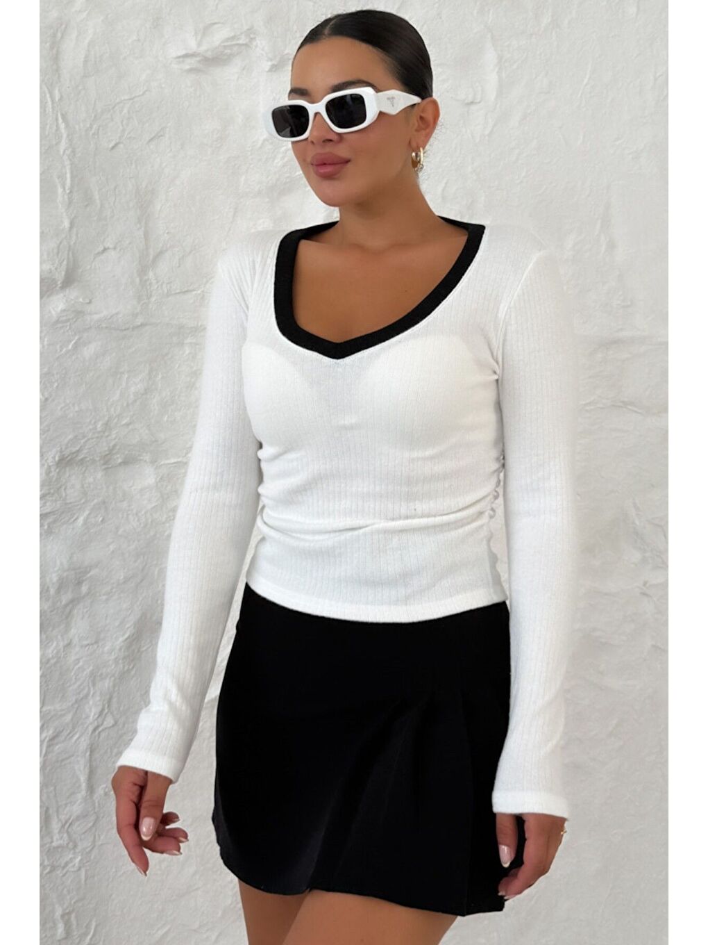 Kadın Beyaz V Yakalı Biyeli Uzun Kollu İnterlok Bluz-1