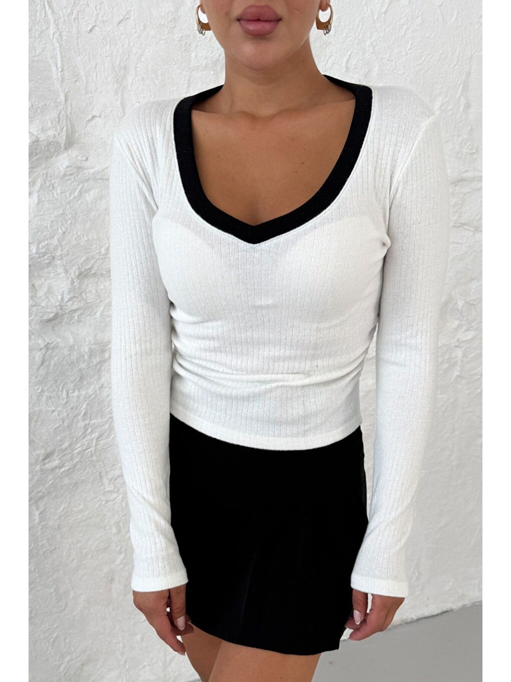Kadın Beyaz V Yakalı Biyeli Uzun Kollu İnterlok Bluz-4