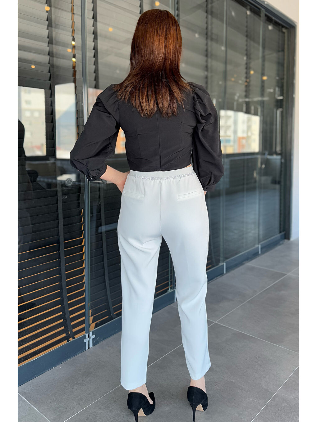 Ekru Büyük Beden Bel Lastikli Kadın Kumaş Pantolon-3