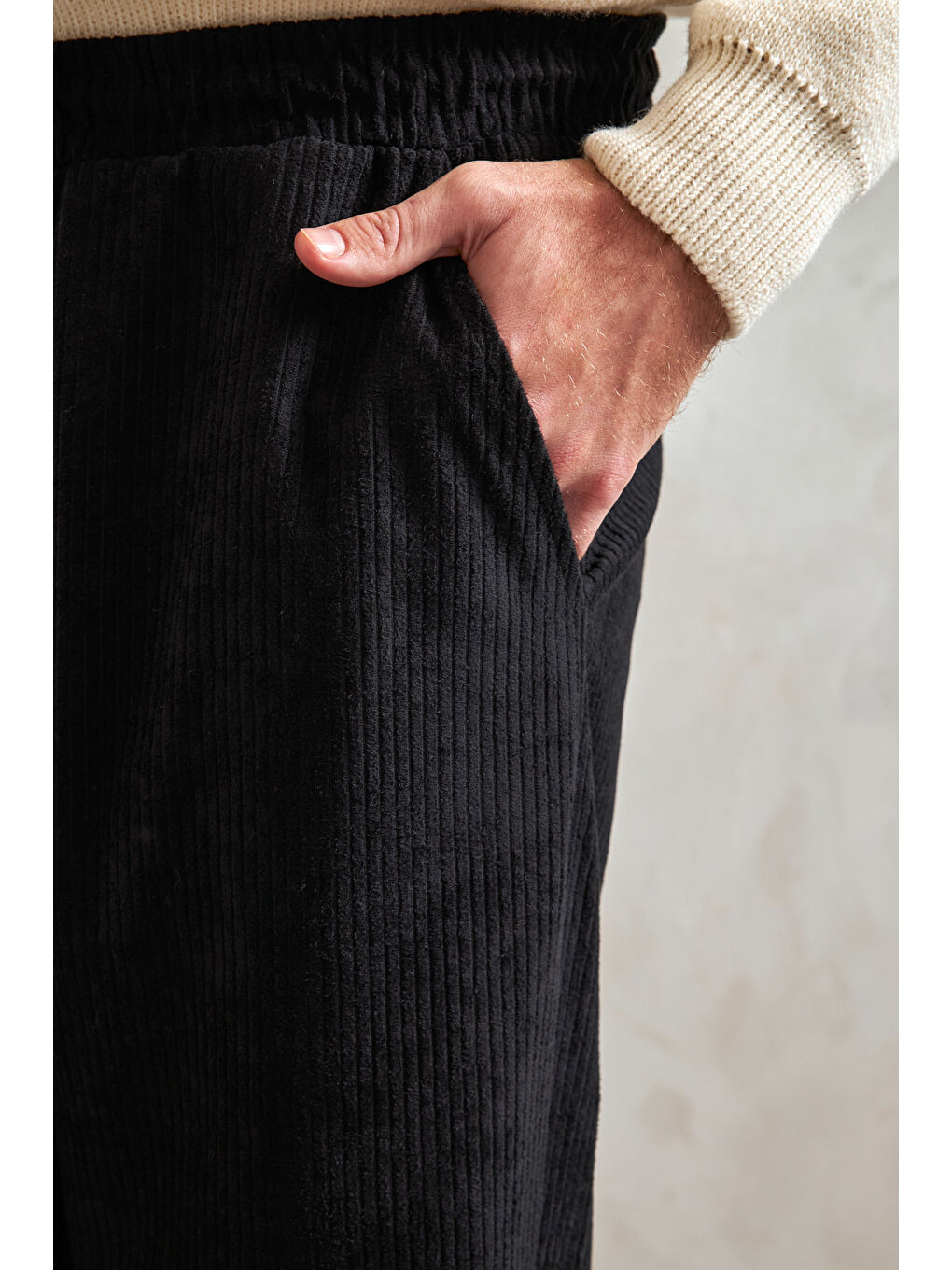 Siyah Erkek Beli Lastikli Baggy Kalıp Kadife Pantolon-4