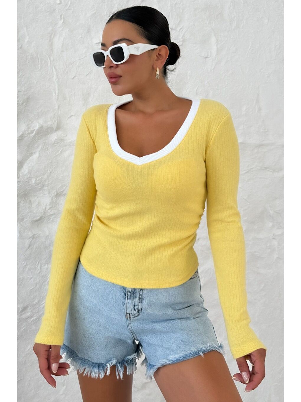 Kadın Sarı V Yakalı Biyeli Uzun Kollu İnterlok Bluz