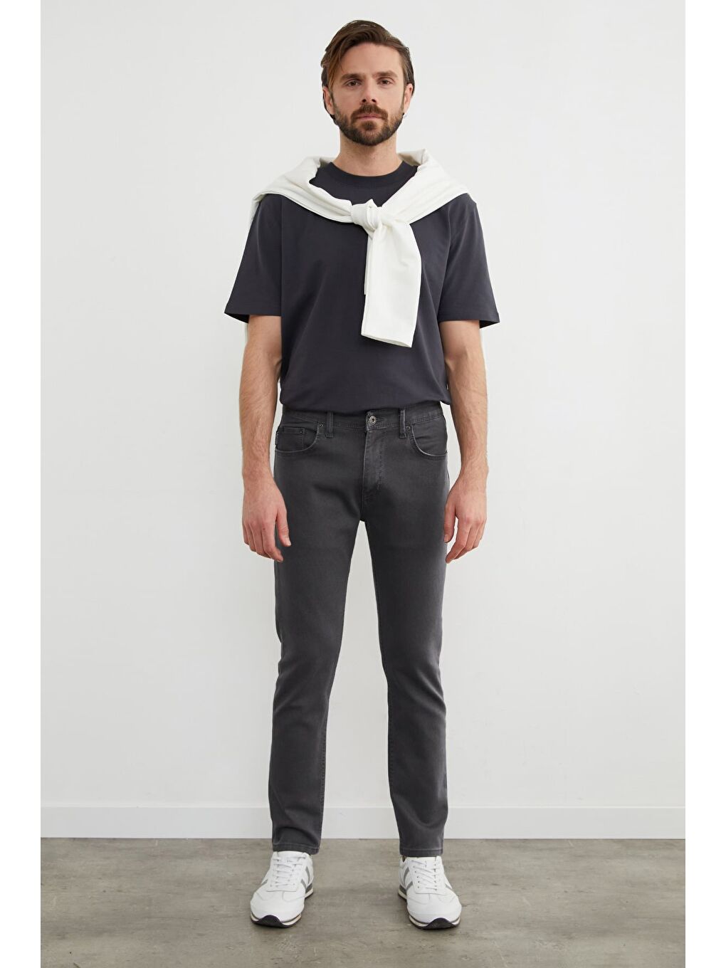 Gri Fermuarlı Slim Fit Jean