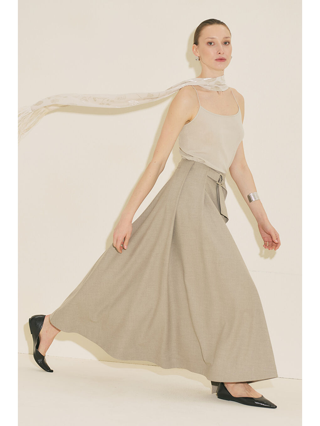 Bej Püskül Detaylı Şal Vanilya-1