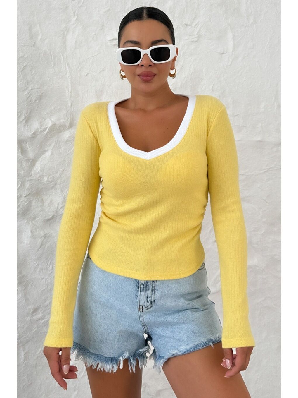 Kadın Sarı V Yakalı Biyeli Uzun Kollu İnterlok Bluz-1