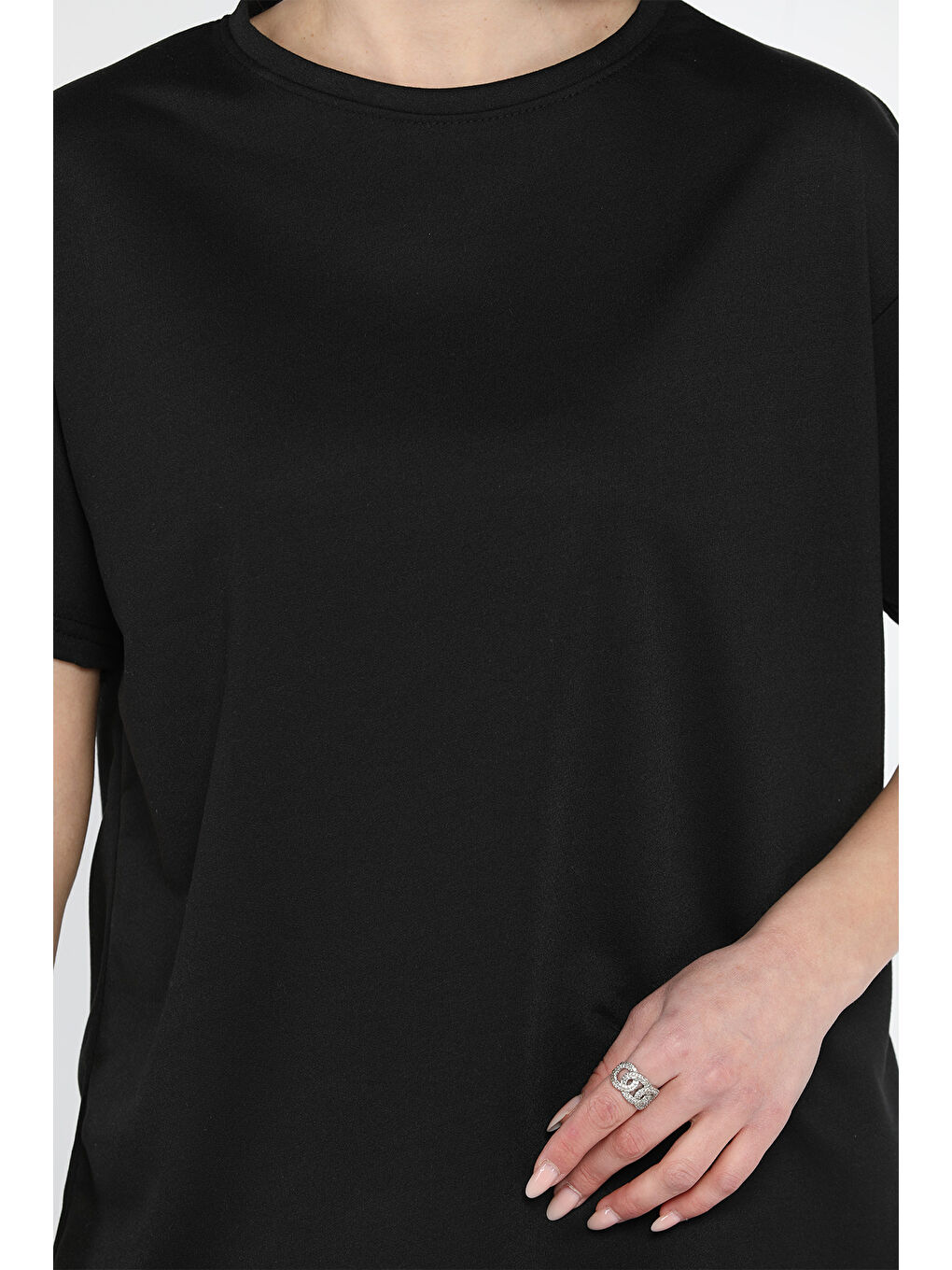 Siyah Kadın Bisiklet Yaka Basic Tişört-3