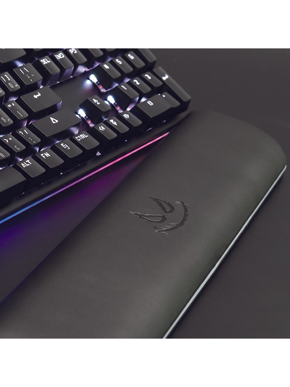 Rush Cobalt RK991 Mavi Switch Rgb Manyetik Bileklikli Rgb Makrolu Mekanik Oyuncu Klavyesi-4