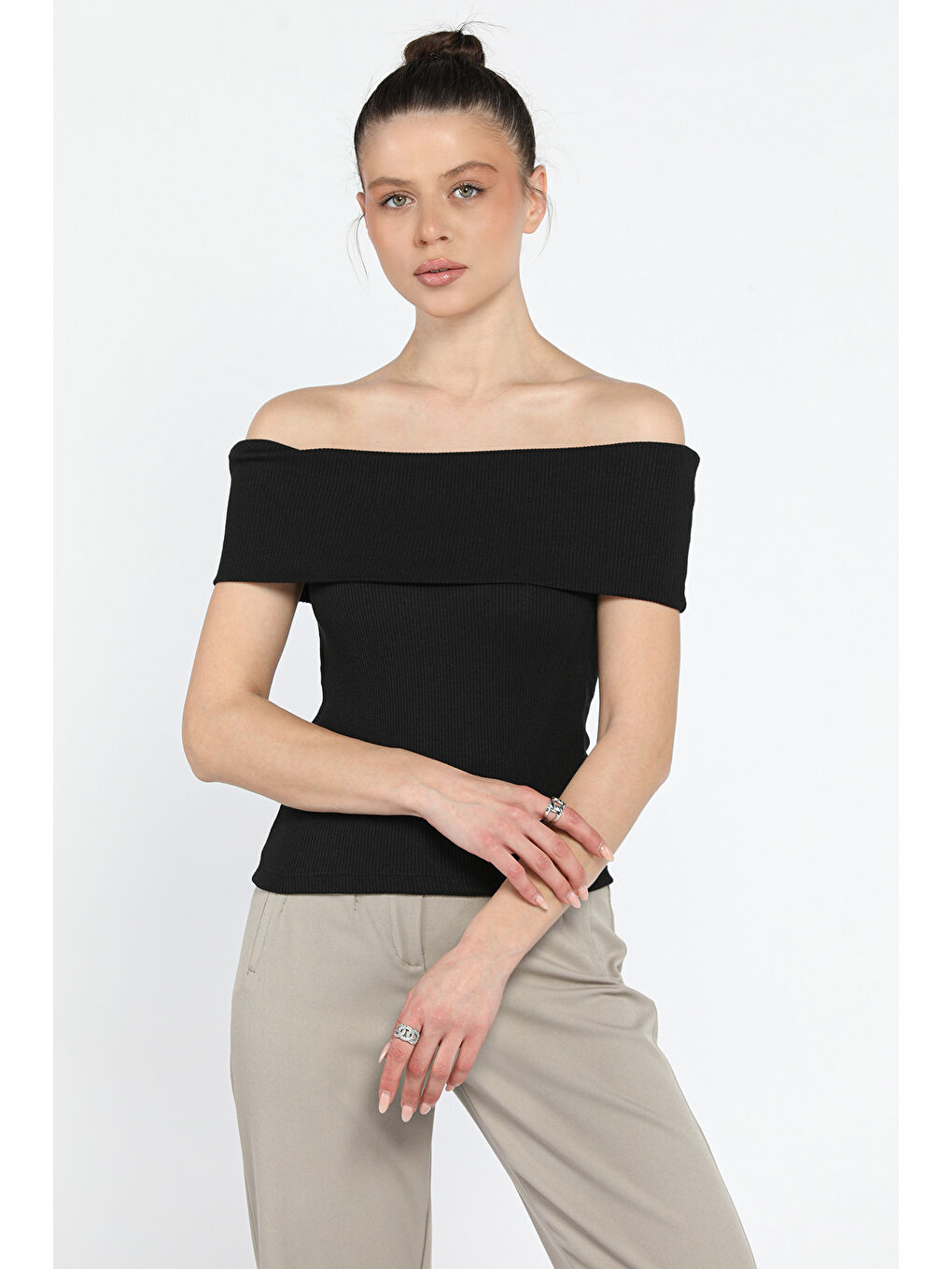 Siyah Kadın Madonna Yaka Kaşkorse Bluz