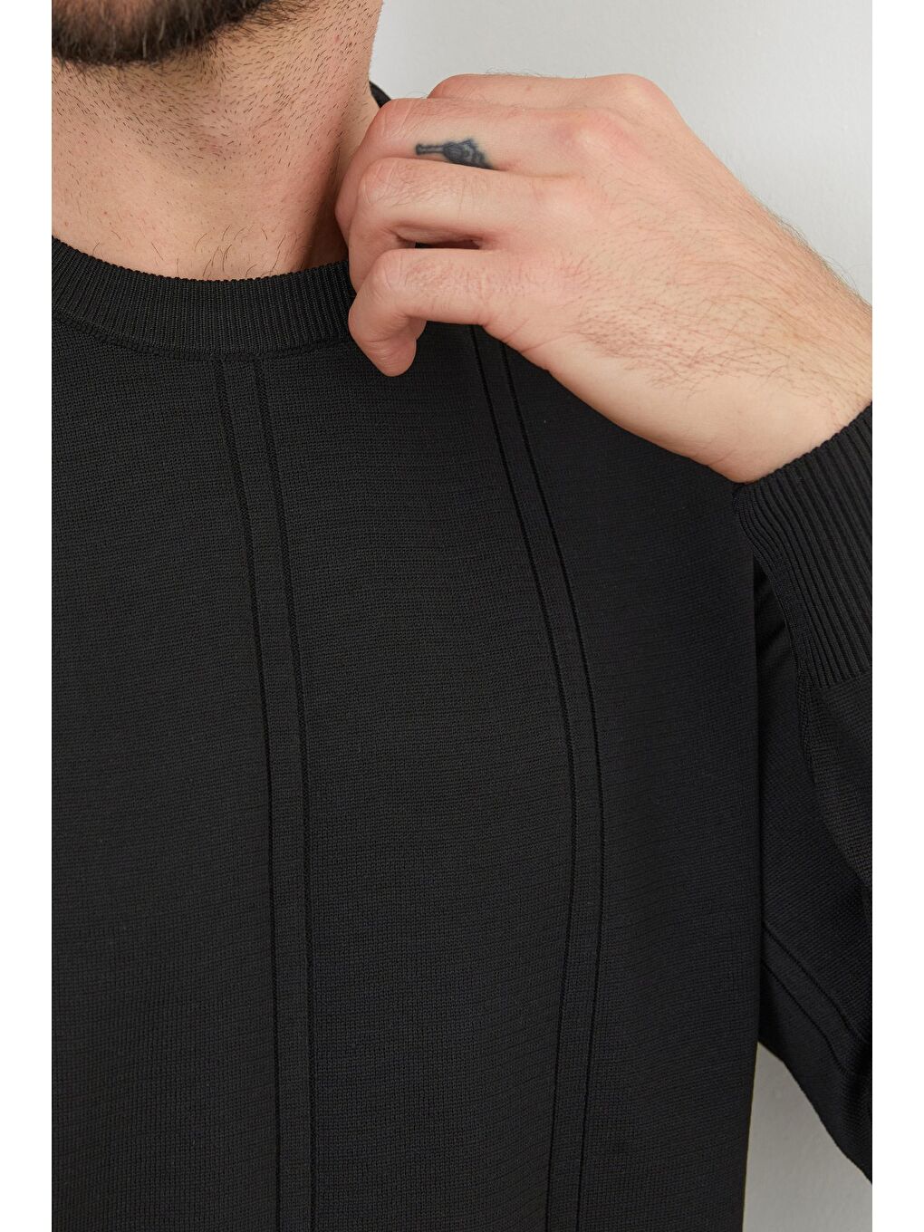 Siyah Şeritli Bisiklet Yaka Triko Kazak-4