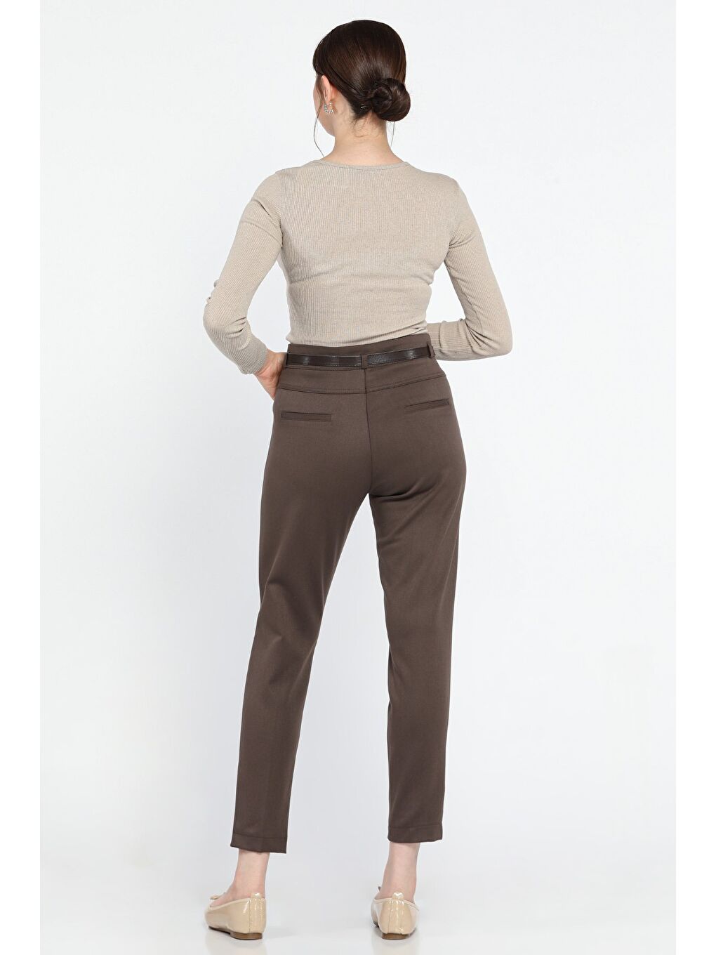 Kahverengi Büyük Beden Taş Detaylı Kemerli Kadın Kumaş Pantolon-3