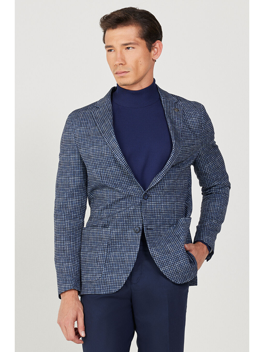 Erkek Lacivert-Beyaz Kırışmaz Katlanabilir Magic Fit Mono Yaka Kazayağı Desenli Travel Ceket-2