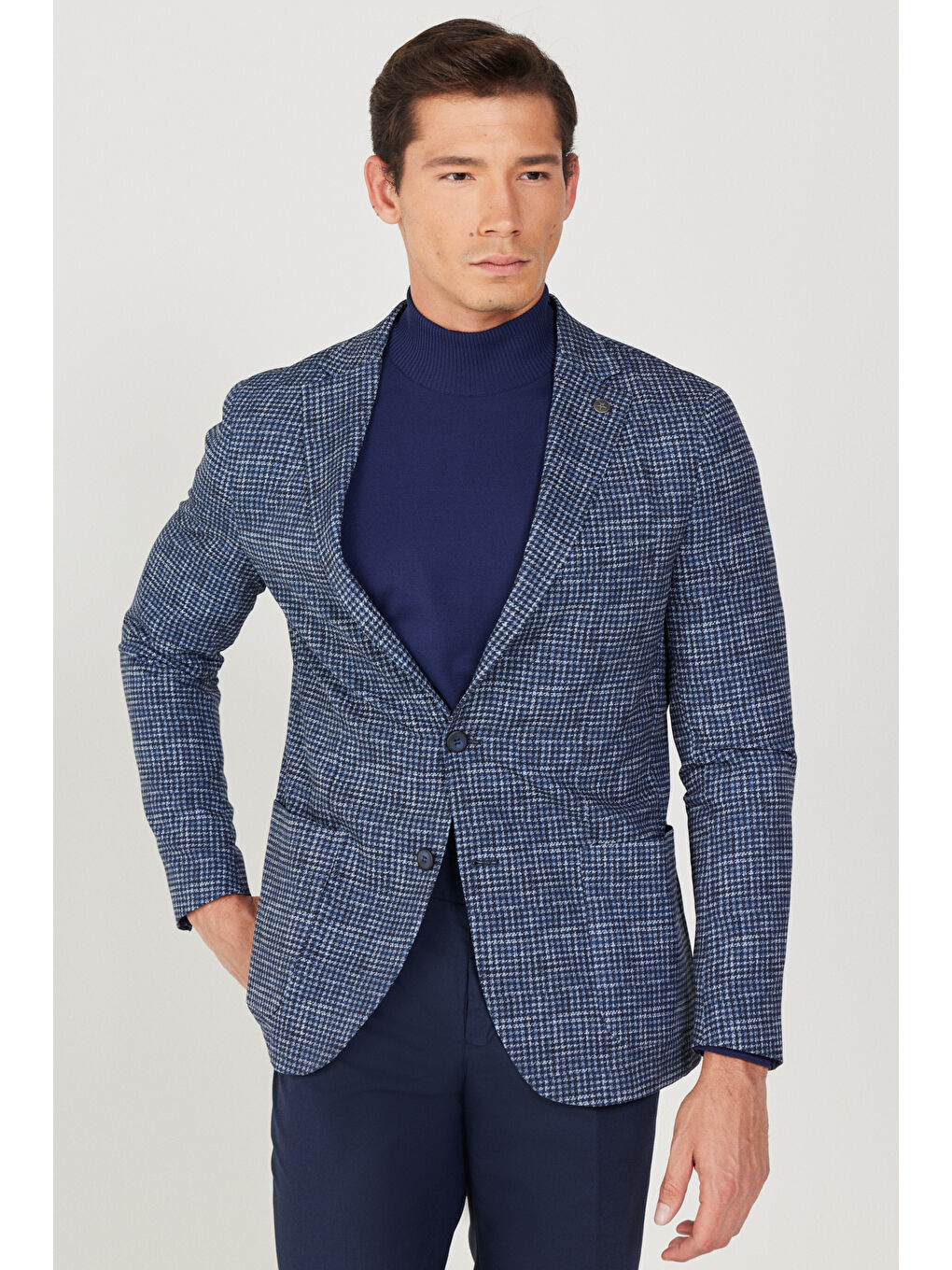 Erkek Lacivert-Beyaz Kırışmaz Katlanabilir Magic Fit Mono Yaka Kazayağı Desenli Travel Ceket-3