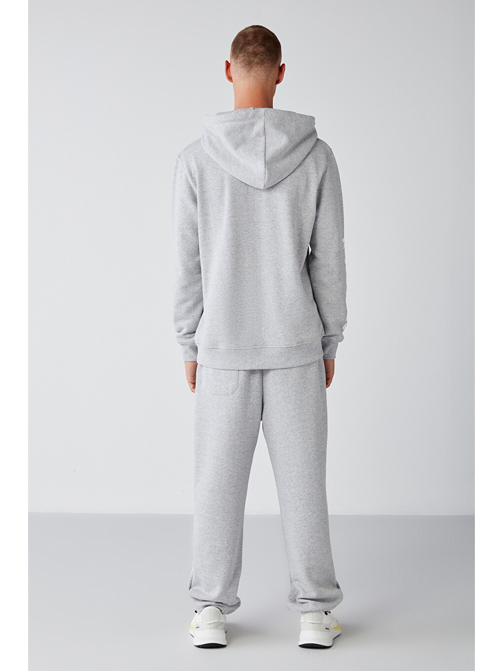 Alıve Erkek Baskı Detaylı Yumuşacık Kanguru Cepli Kapüşonlu Regular Kordonlu Gri Melanj Sweatshirt-4
