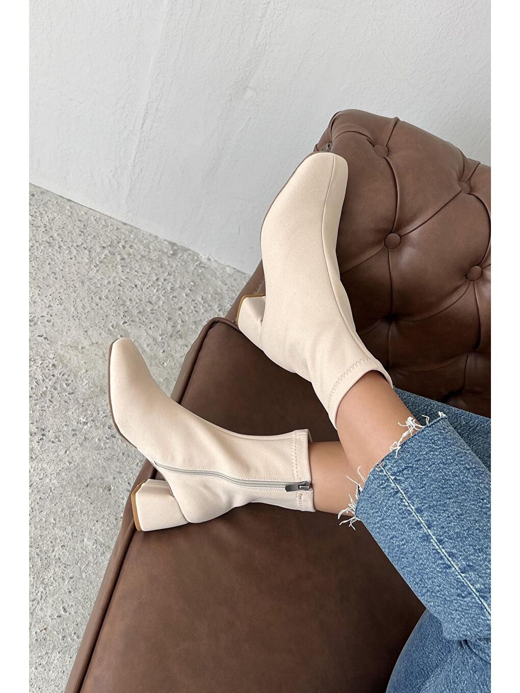 Lucas Kadın Küt Kalıp Streç Bot Bej-1