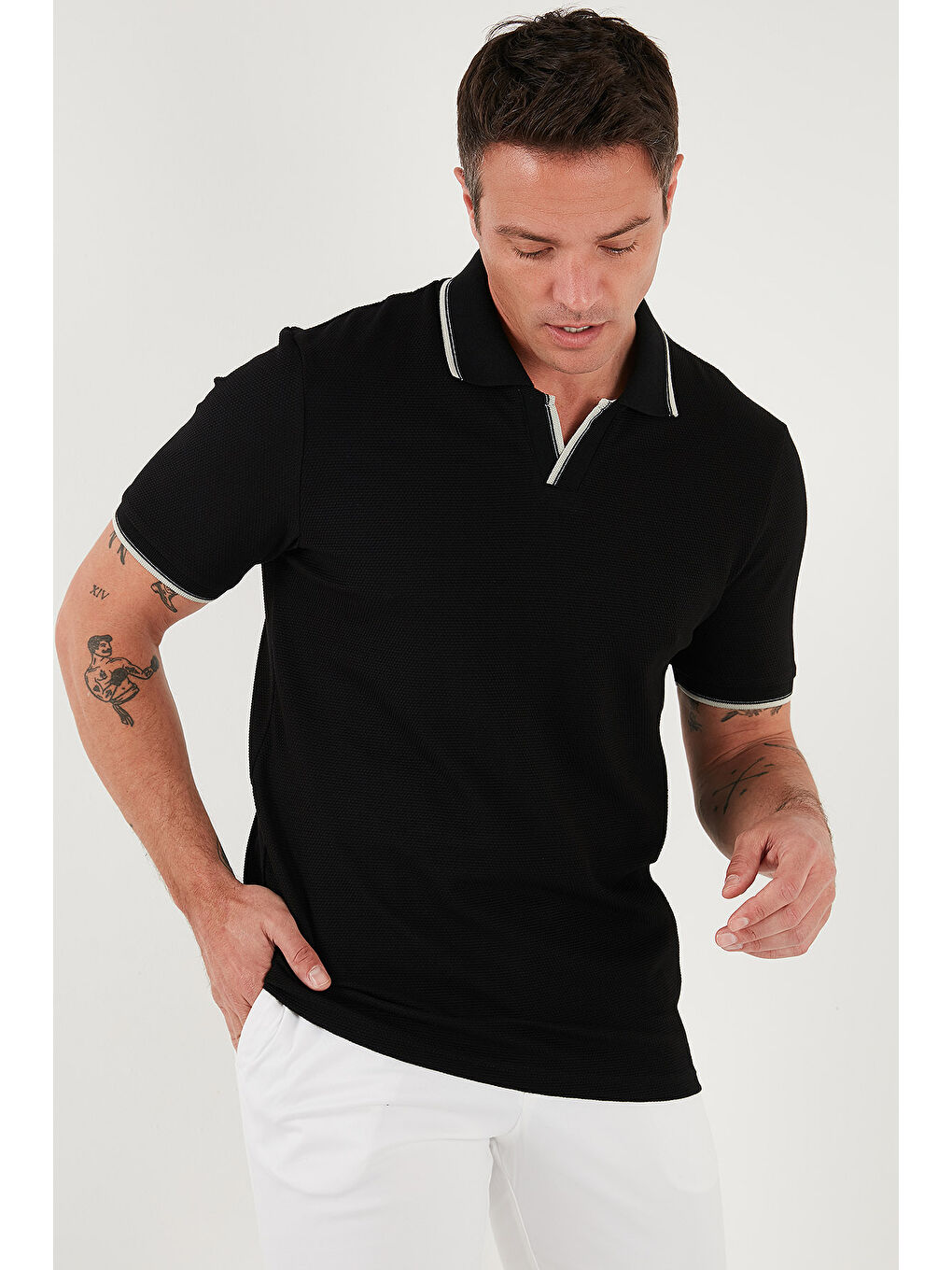 Siyah Streç Pamuklu Regular Fit Şerit Detaylı Polo Yaka Tişört 5902768-4