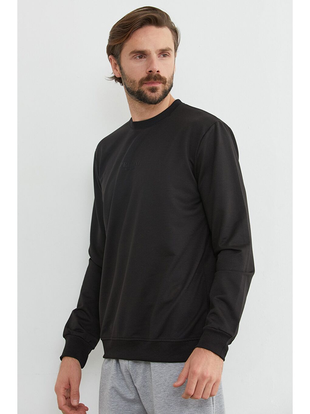 Siyah Pellını Yazı Kabartmalı Bisiklet Yaka Sweatshirt-3