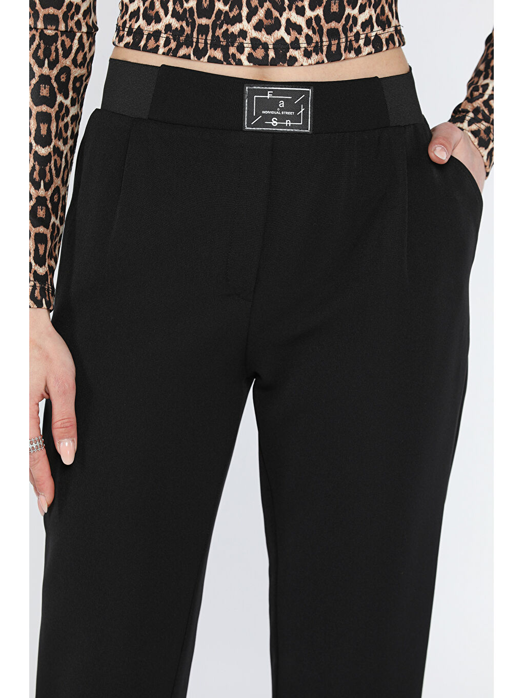 Siyah Büyük Beden Bel Lastikli Duble Paça Kadın Pantolon-4