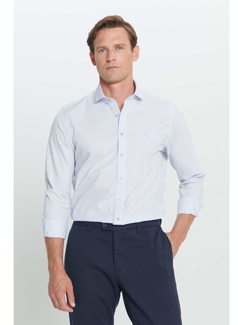 Erkek Açık Mavi Slim Fit Dar Kesim Küçük İtalyan Yaka Armürlü Gömlek
