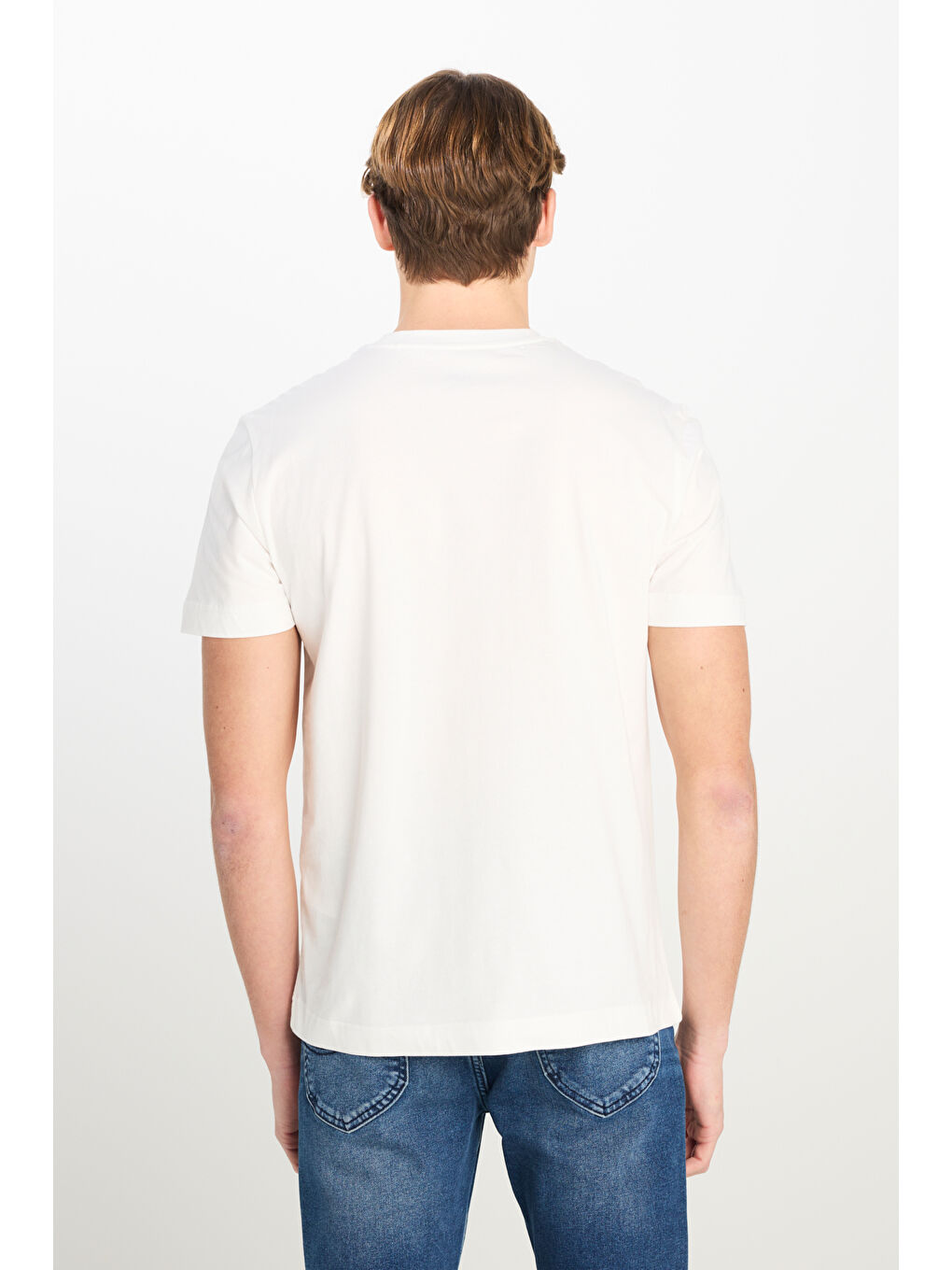 Regular Fit Normal Kesim Bisiklet Yaka Pamuklu Beyaz Tişört-4