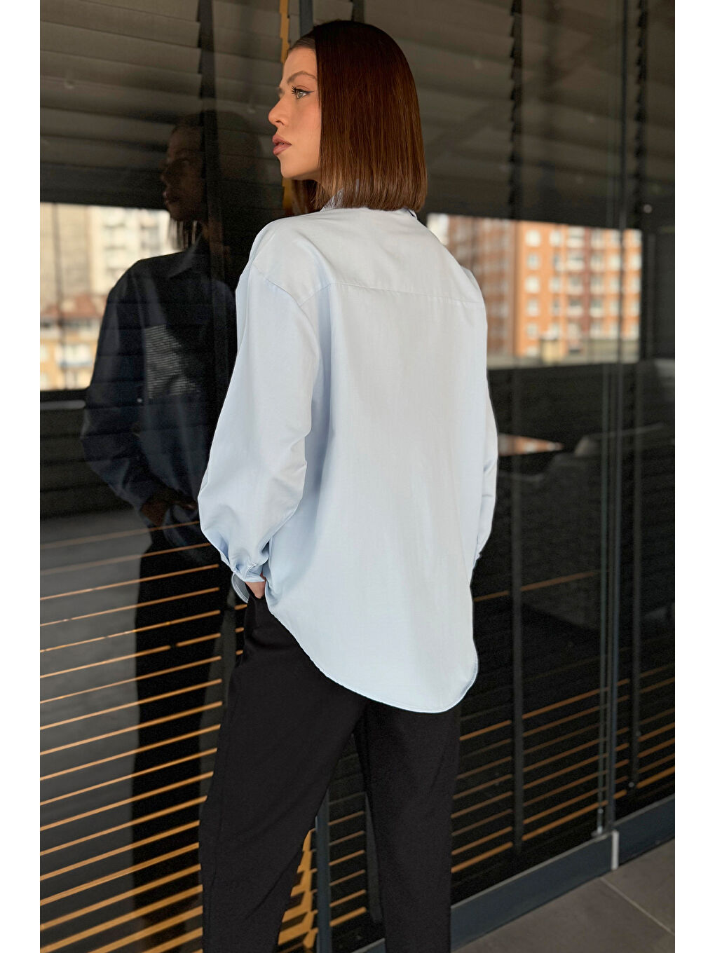 Mavi Taş İşlemeli Oversize Kadın Gömlek-3