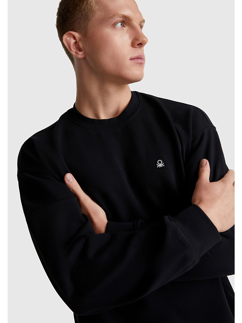 Erkek Siyah %100 Pamuk Önü Logo İşlemeli Bisiklet Yaka Sweatshirt-5