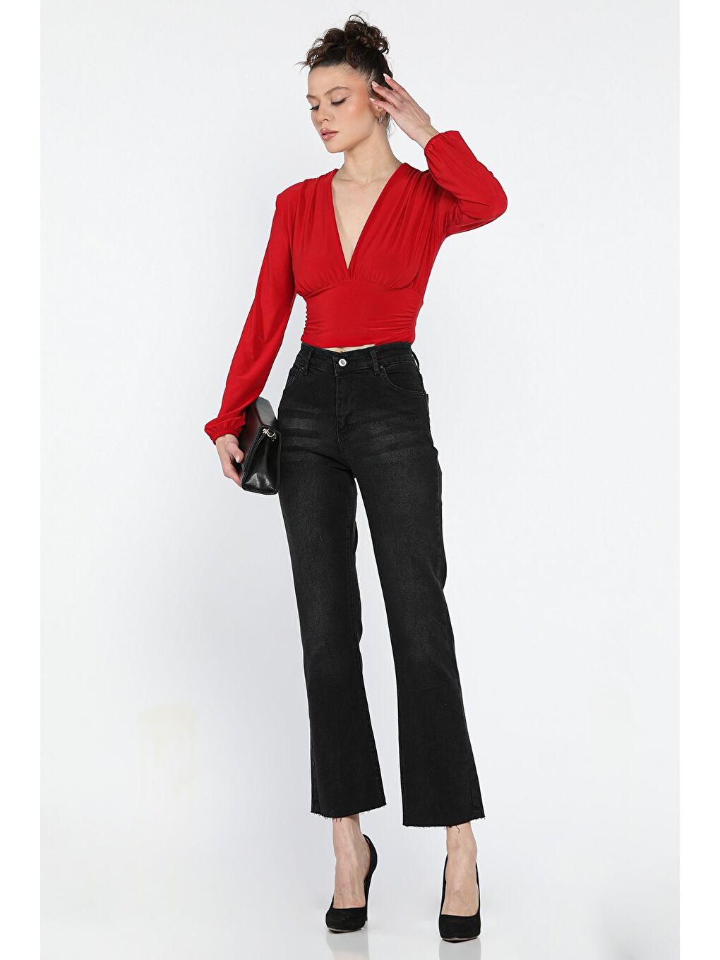 Siyah Kesik Paça Yüksek Bel Kadın Jean Pantolon