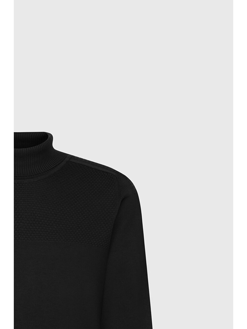 Erkek Siyah Pamuklu Standart Fit Normal Kesim Tam Balıkçı Yaka Jakarlı Triko Kazak-6