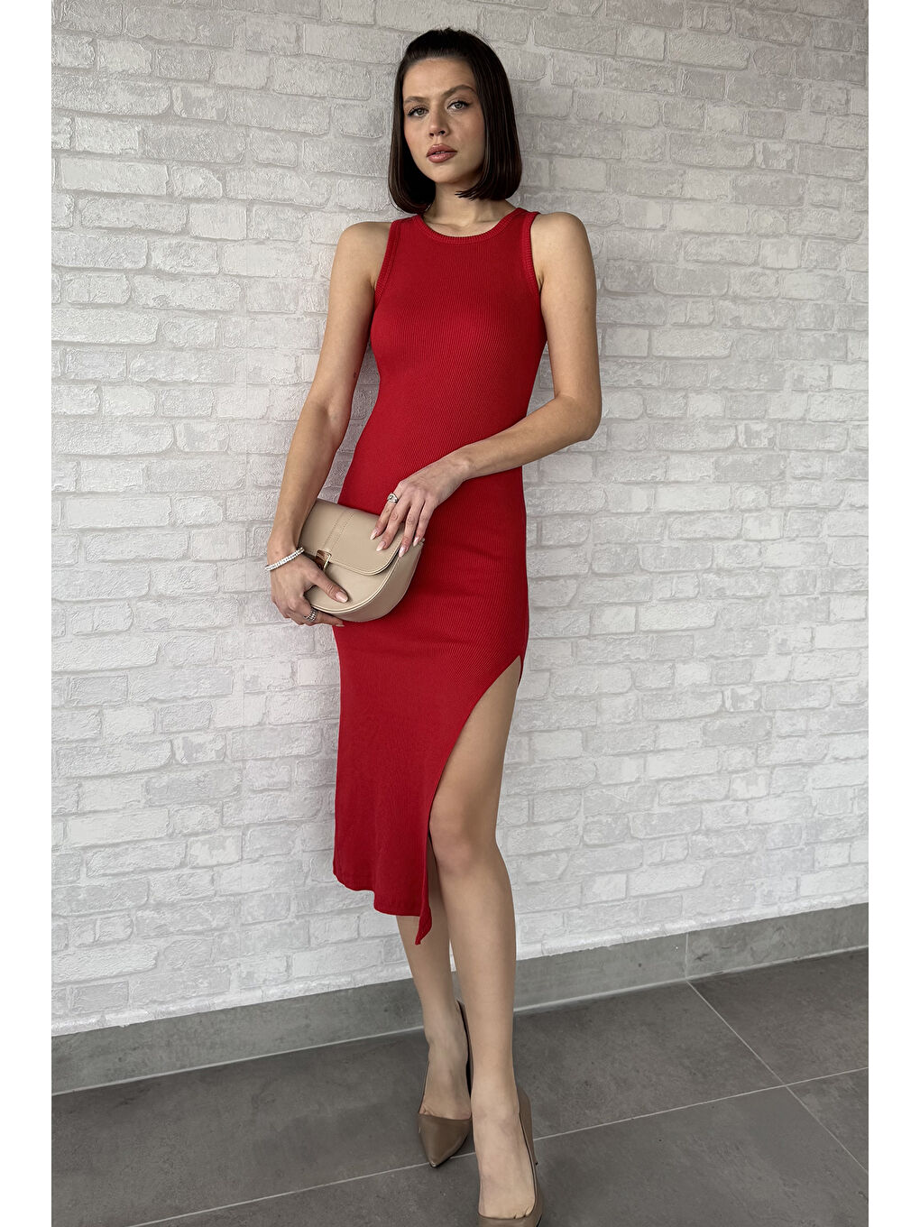 Kırmızı Kadın Bisiklet Yaka Kolsuz Yırtmaçlı Kaşkorse Elbise-1