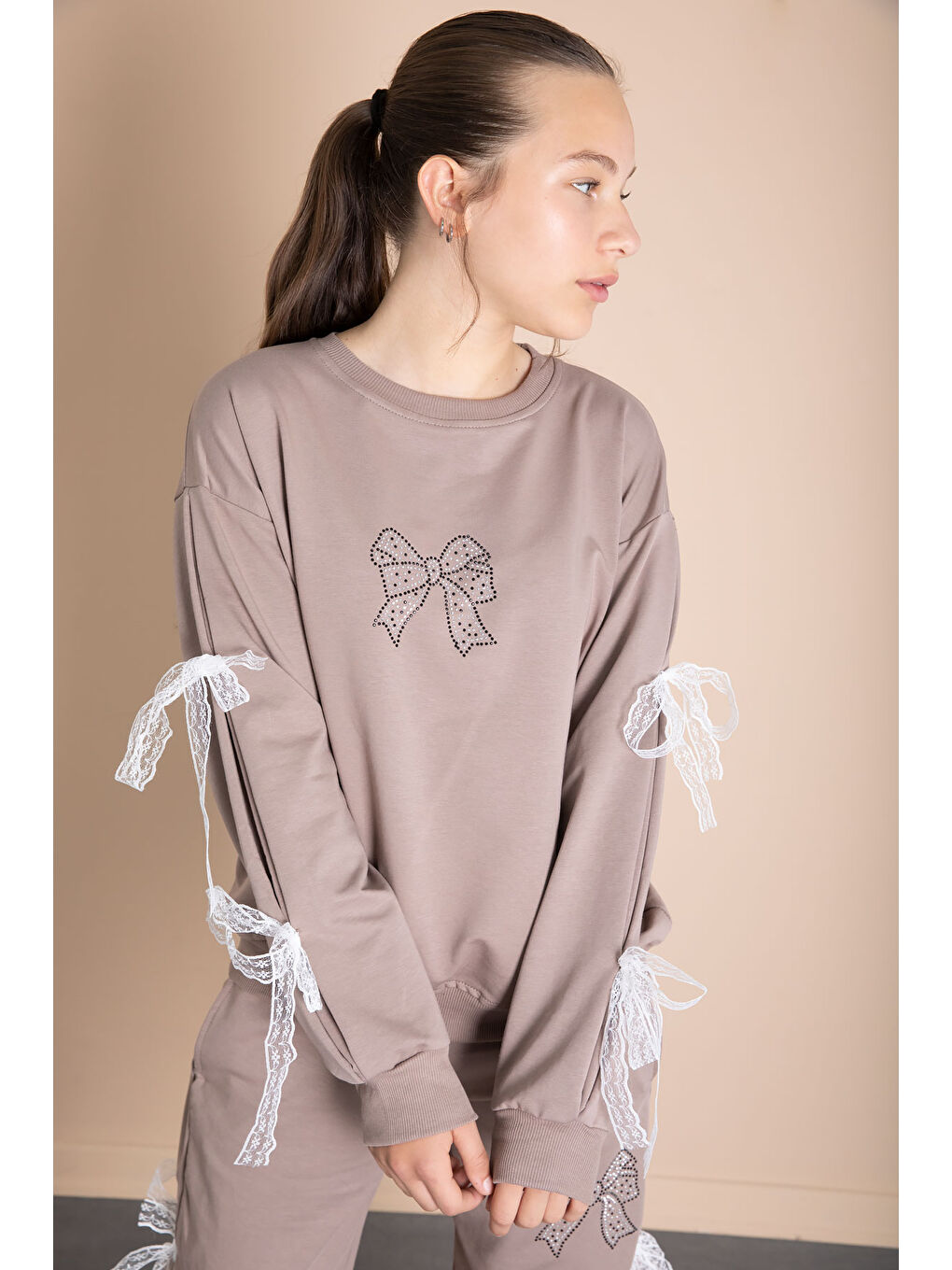 Kahverengi Yanları Fiyonk Detaylı Geniş Paça Kız Çocuk Eşofman Takımı 21198-1