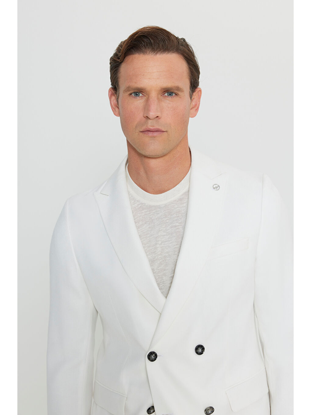 Erkek Ekru Slim Fit Dar Kesim Kırlangıç Yaka Kapak Cepli Blazer Ceket-3