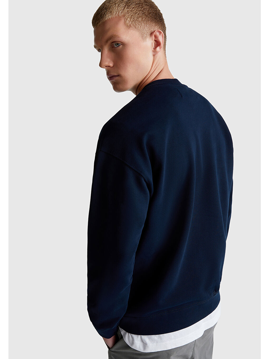 Erkek Lacivert %100 Pamuk Önü Logo İşlemeli Bisiklet Yaka Sweatshirt-2