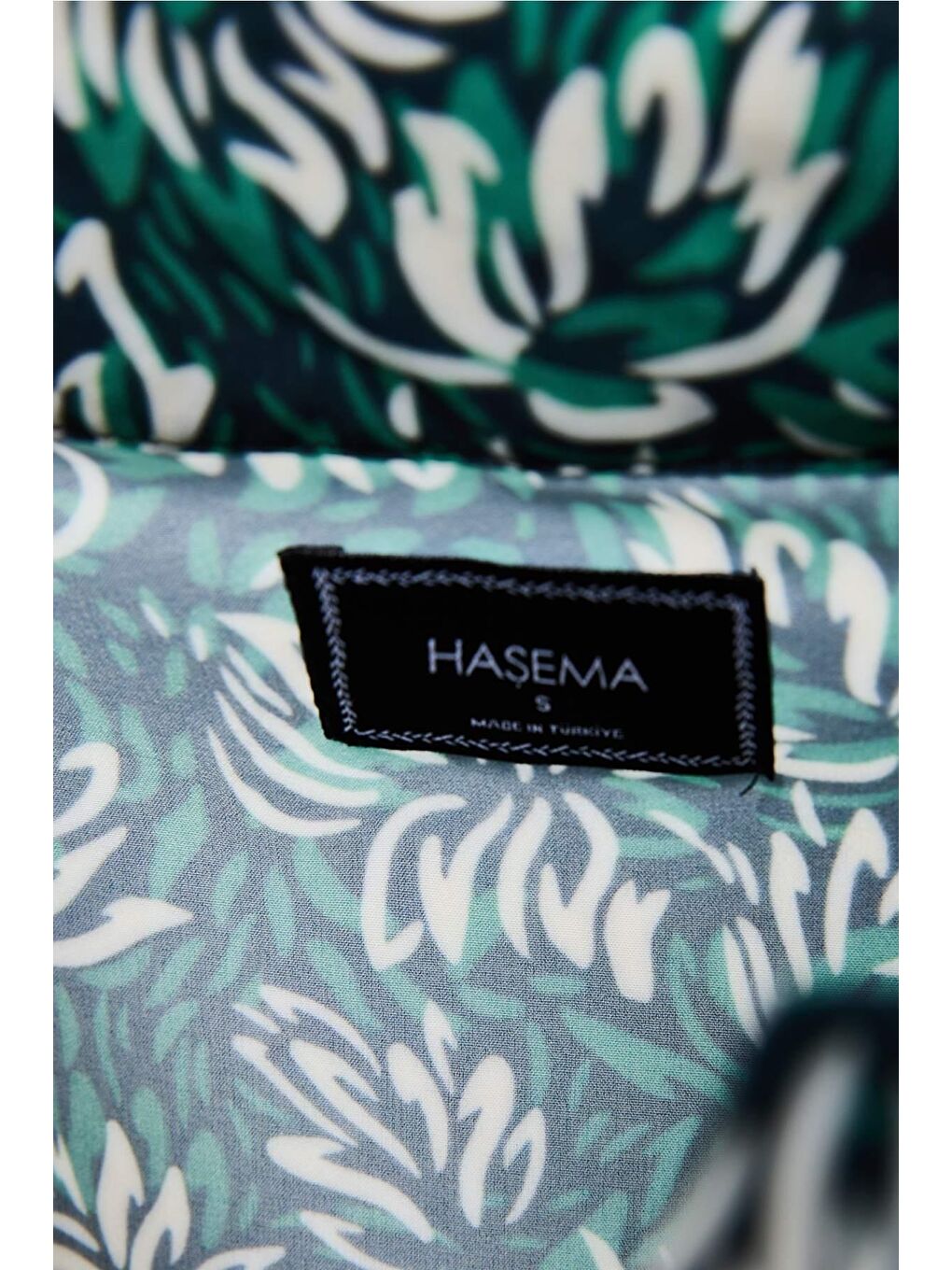 Beyaz Esila Yeşil Çiçek Desenli 5 Parça Tam Tesettür Mayo Takımı 2934-5